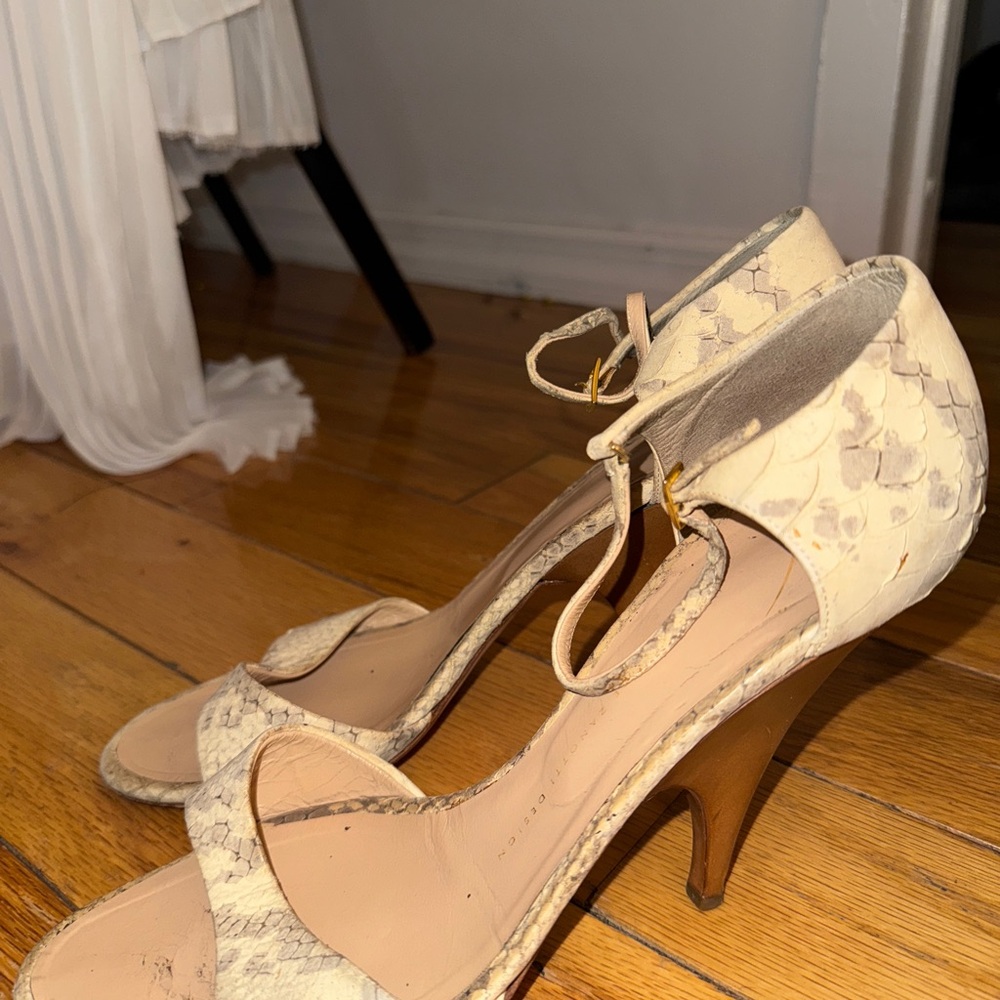 Giuseppe Zanotti Textured Beige Snakeskin Heels